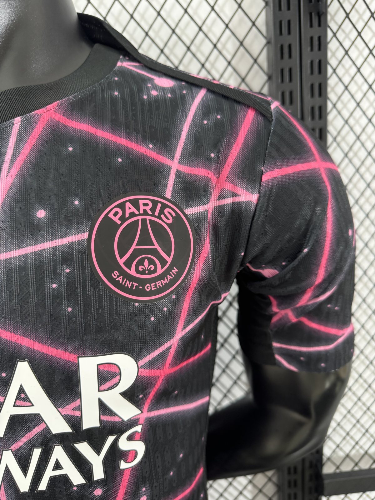 2025-26 Paris Saint-Germain Goalkeeper Jersey – Player Version