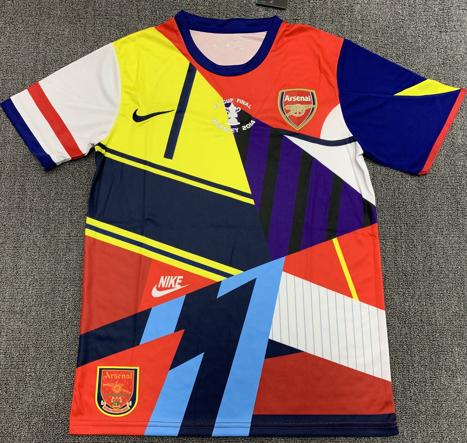 2014 Arsenal commemorative retro jersey