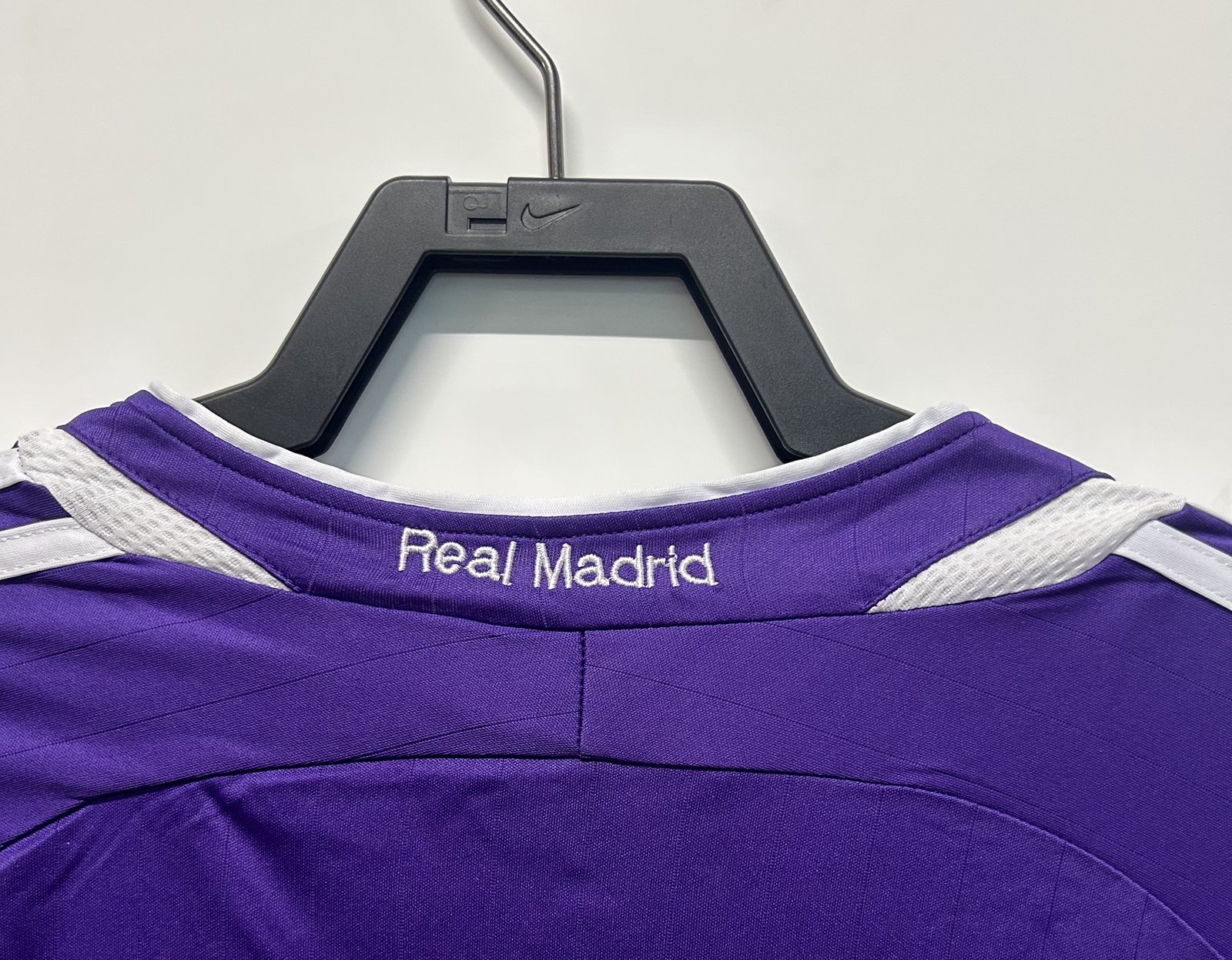 2006-07 Real Madrid Away Retro Jersey