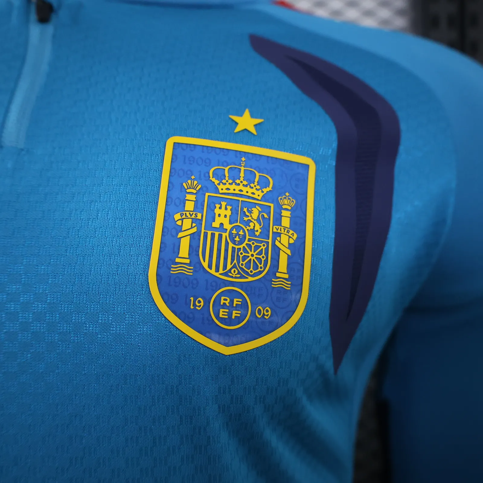 2026-27 Spain Long-Sleeve Training Jersey – Player Version