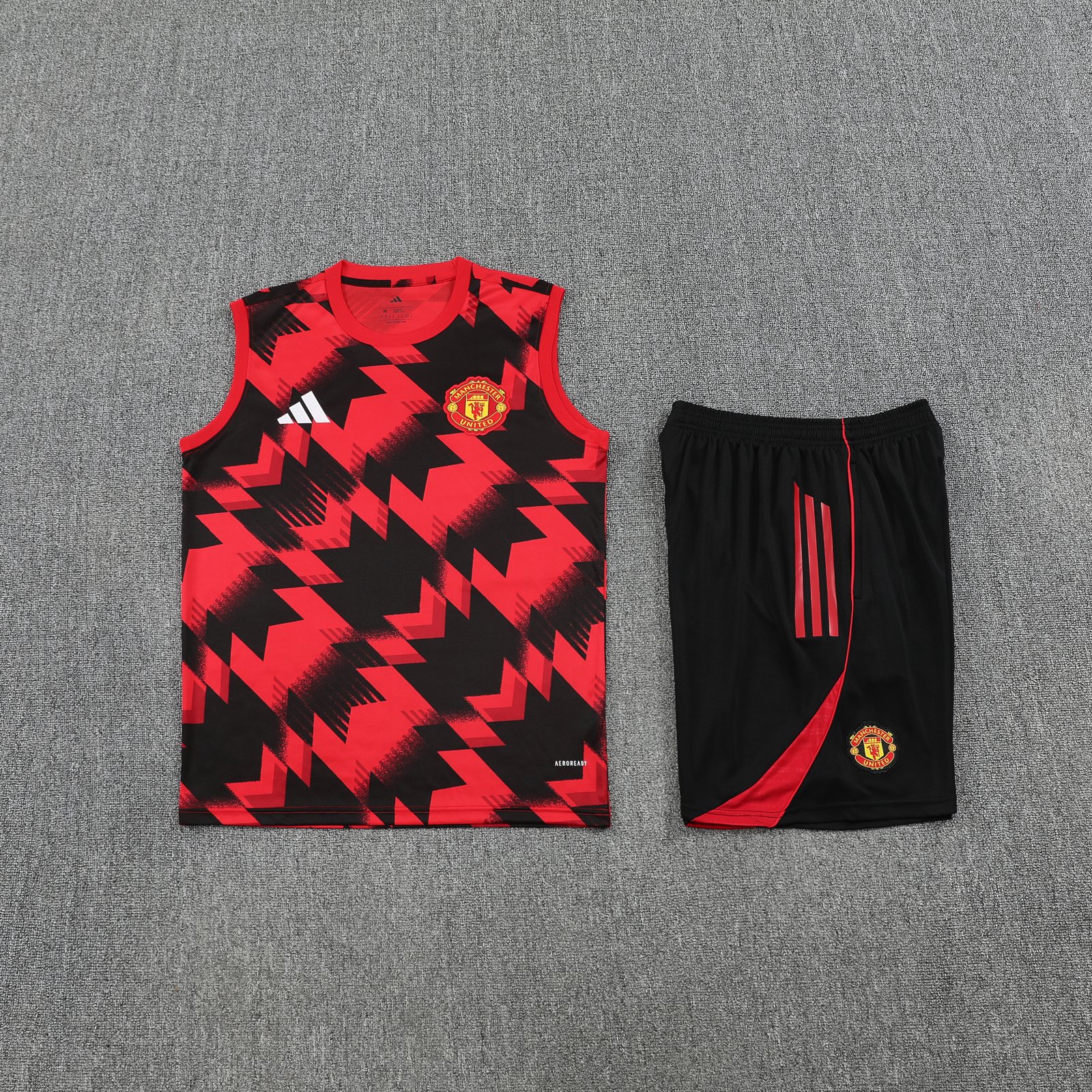 2025-26 Manchester United training vest jersey