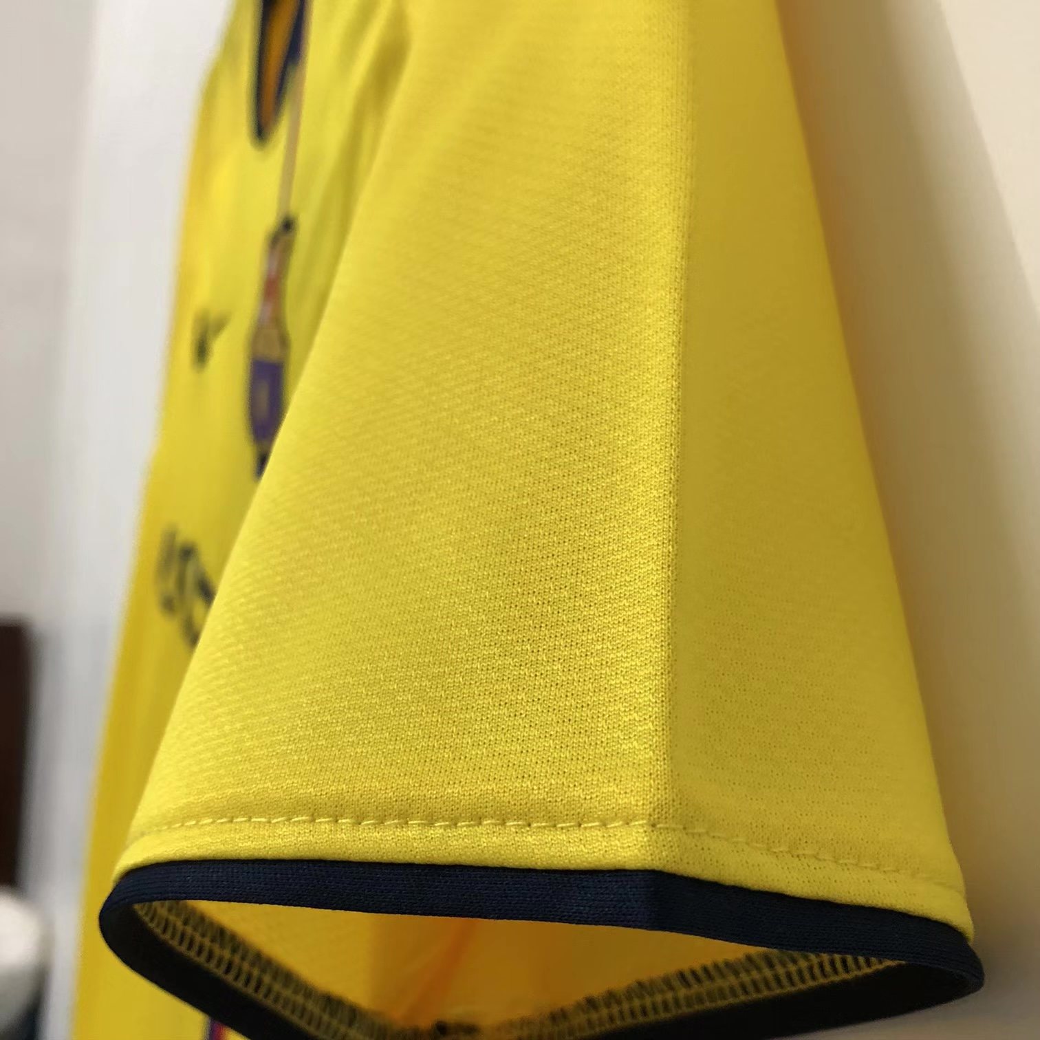 2008-09 Barcelona Away Retro Jersey