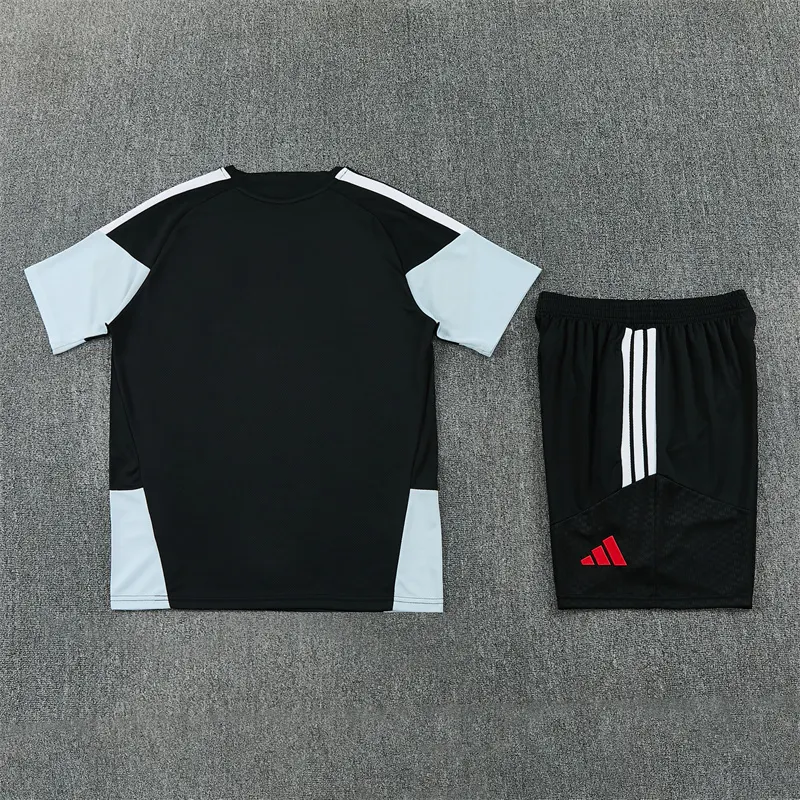 2026-27 Liverpool Black Short-Sleeve Training Jersey