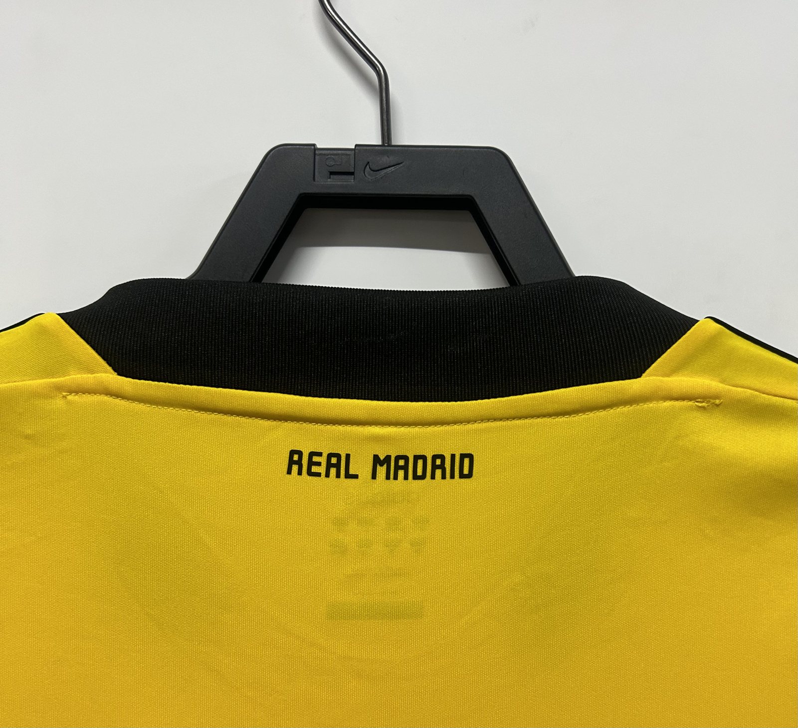 2011-12 Real Madrid Yellow Goalkeeper Retro Jersey