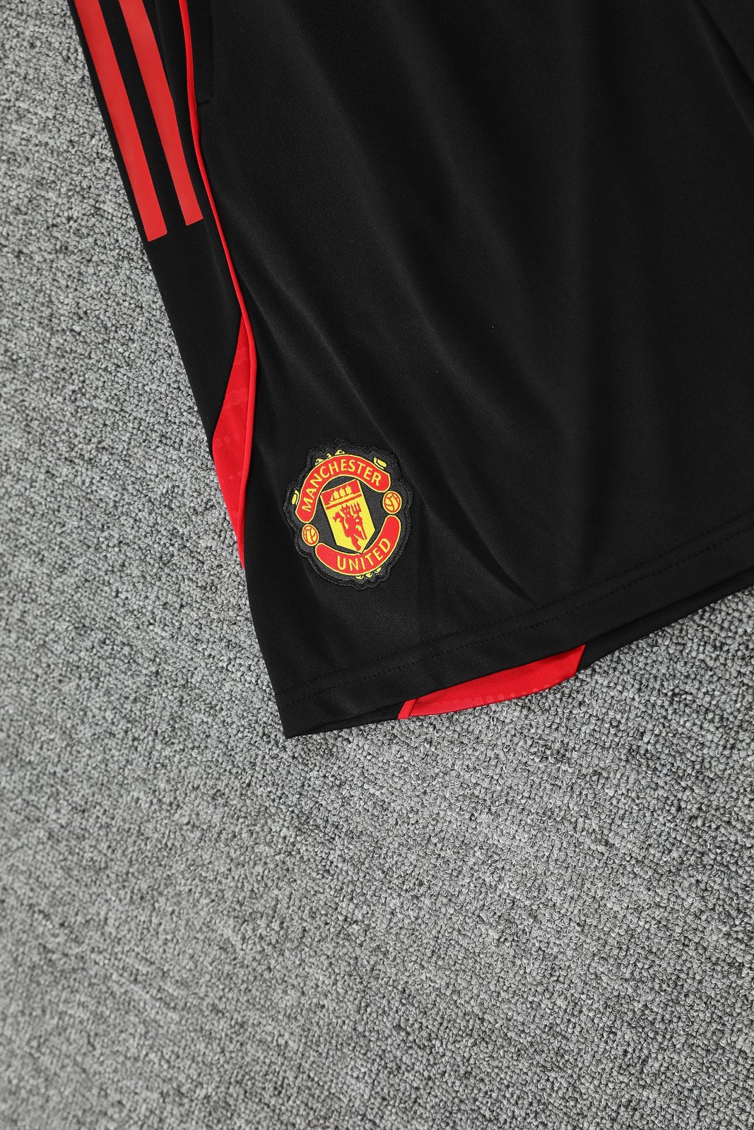 2025-26 Manchester United training vest jersey