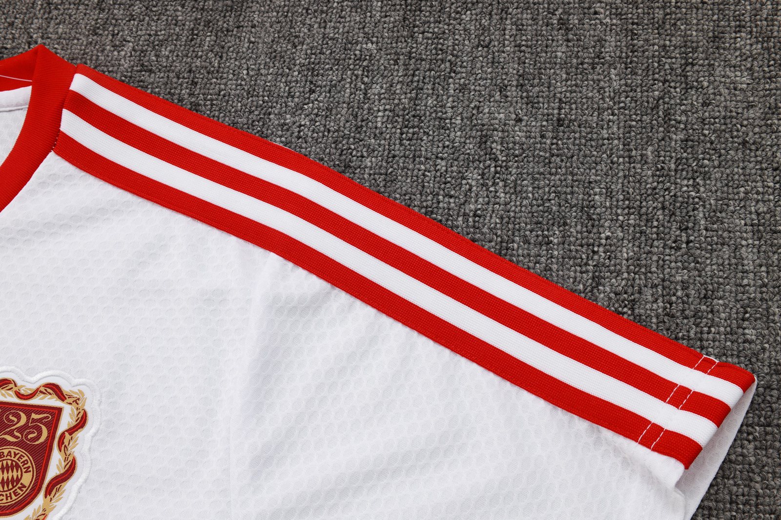 2025-26 Bayern Munich White Short-Sleeve T-Shirt 125th Anniversary Edition