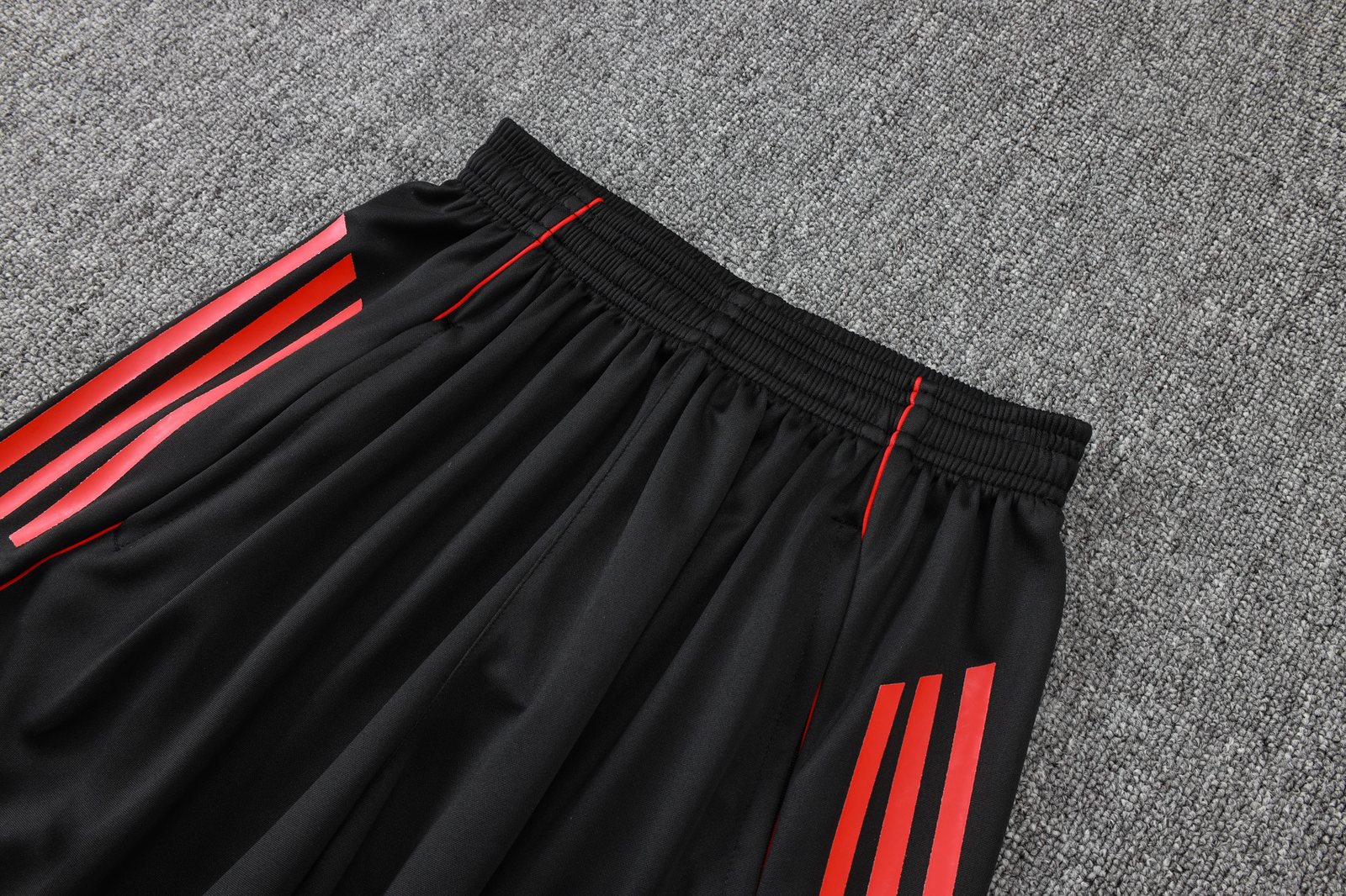 2025-26 season Bayern Munich black short-sleeved training kit