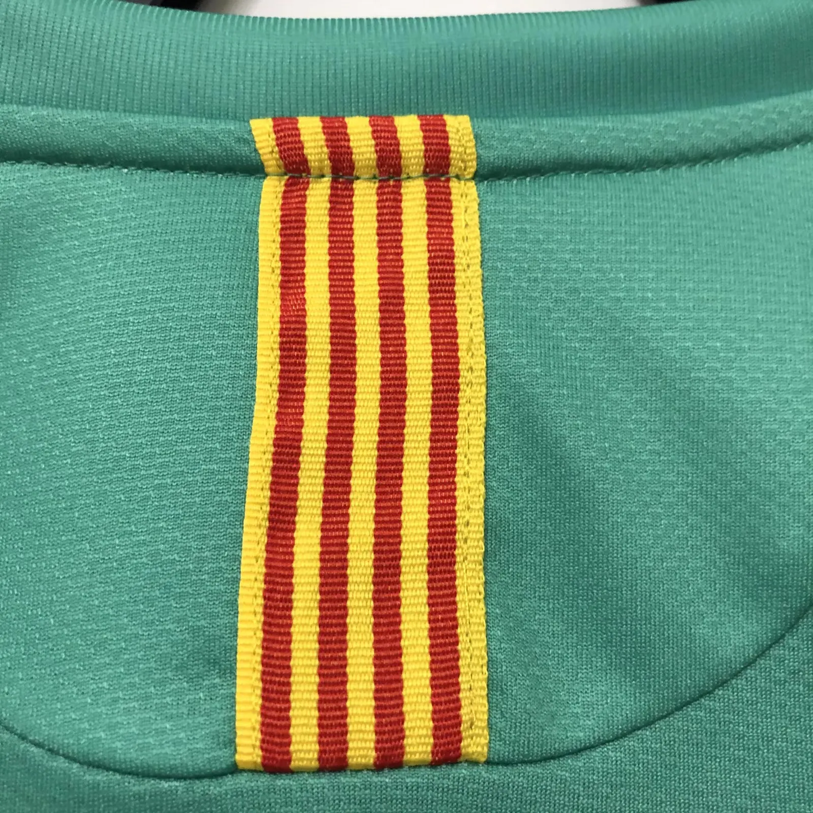 2010-11 Barcelona Away Retro Jersey