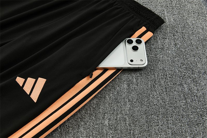 2026-27 Arsenal Black Half-Zip Training Kit
