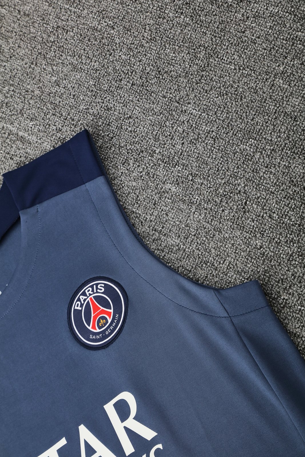 2025-26 Paris Saint-Germain training vest jersey