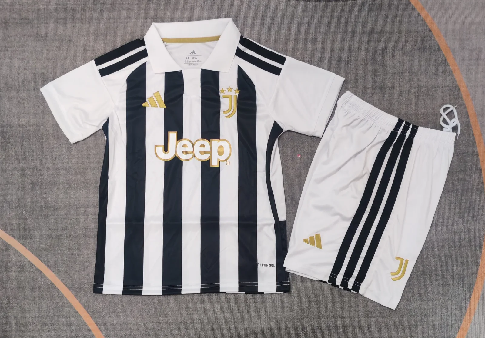 2026-27 Juventus Home Jersey - Kids