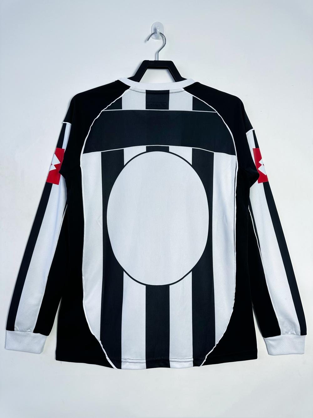 2002-03 Juventus Home Long-Sleeve Retro Jersey