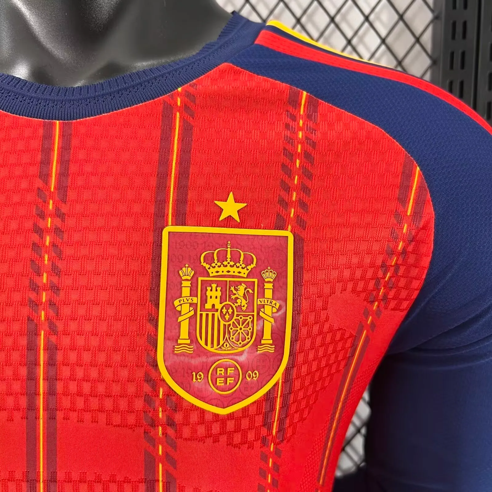 2026 Spain Home Long-Sleeve Jersey - Player Version