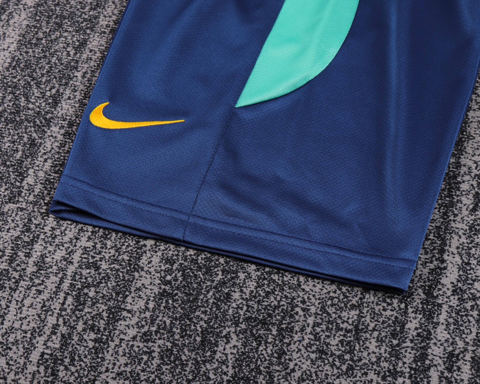 2010-11 Barcelona Away Retro Shirt - Kids Sizes