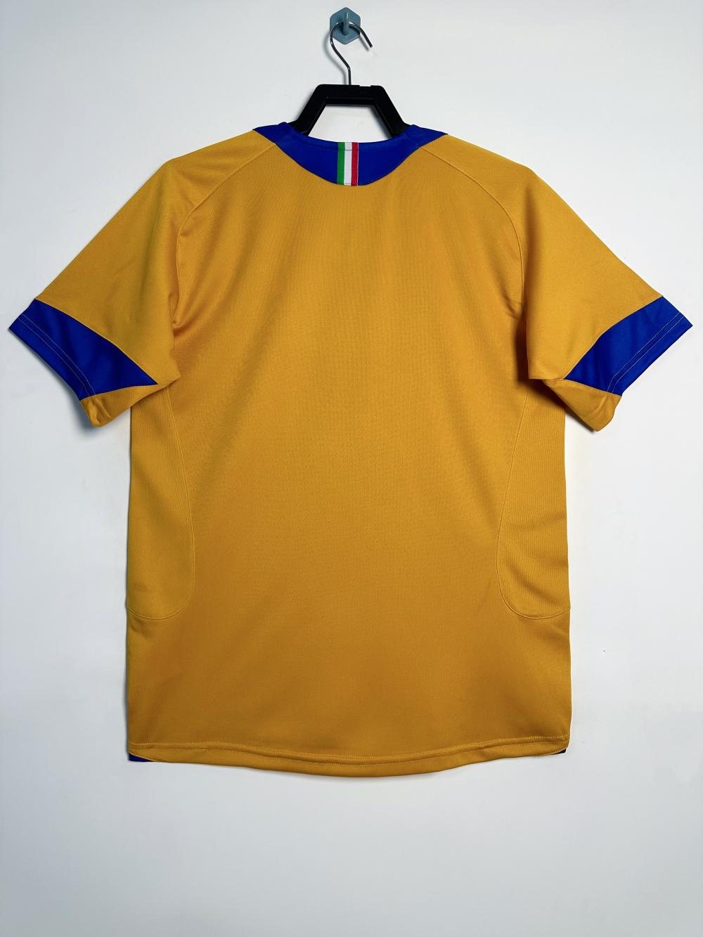 2005-06 Juventus Second Away Retro Jersey