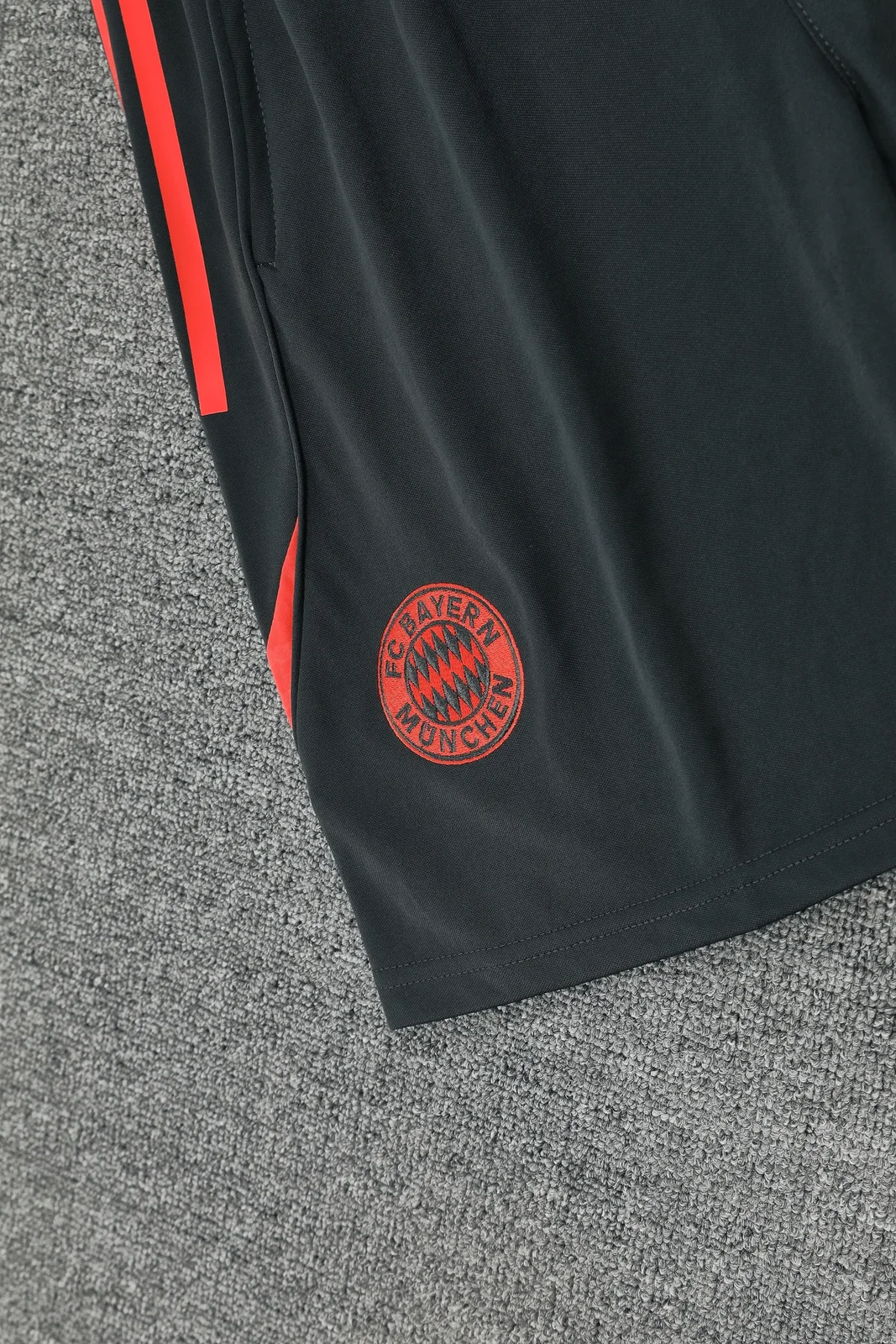 2025-26 Bayern Munich training vest jersey