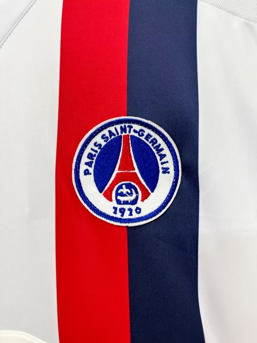 2002-03 Paris retro away jersey