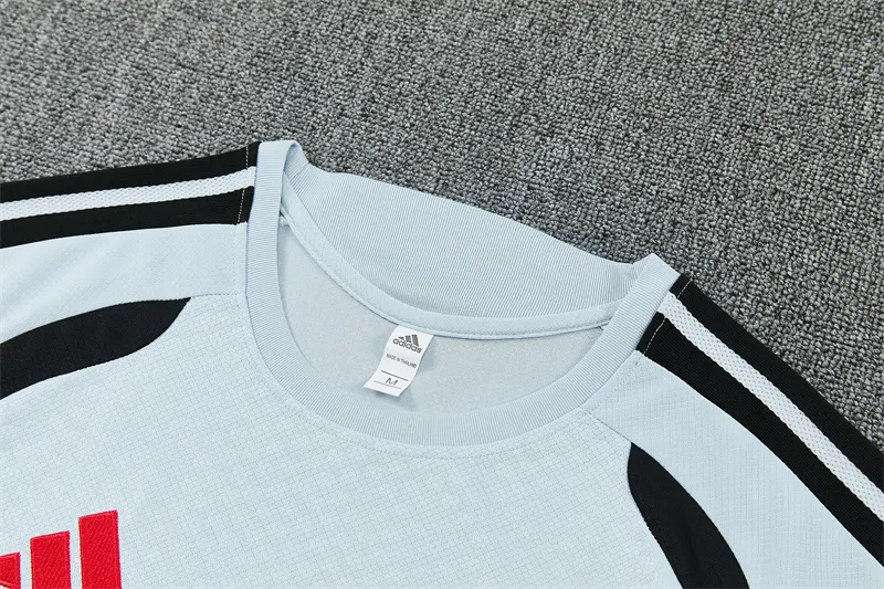 2026-27 Liverpool Light Grey Short-Sleeve Training Jersey