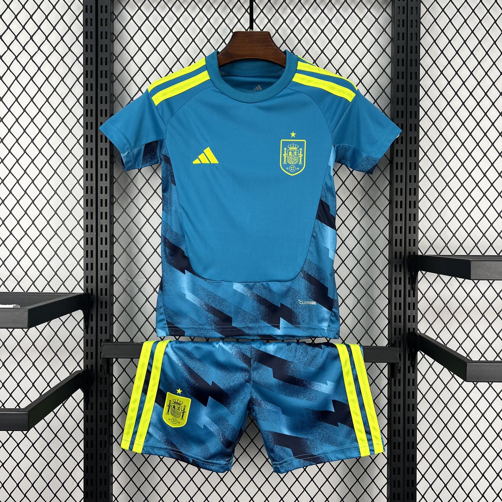 2026-27 Spain Goalkeeper Jersey - Kids'