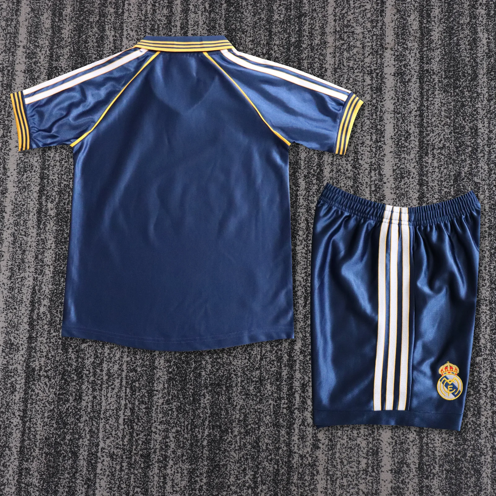 1998-00 Real Madrid Away Shirt - Kids Sizes
