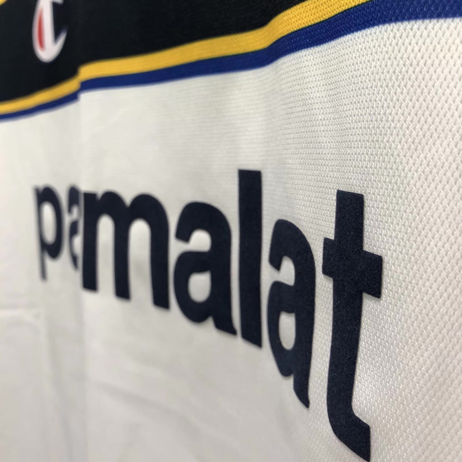 2002-03 Parma Away Retro Jersey