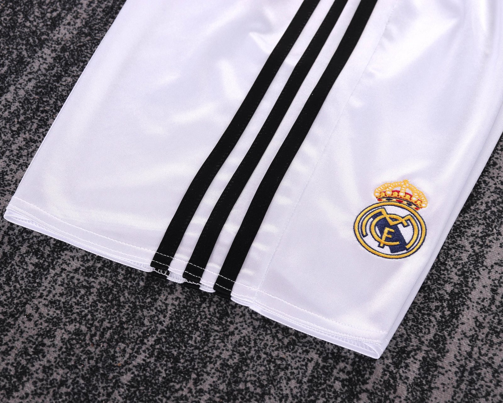 2004-05 Real Madrid Home Shirt – Kids