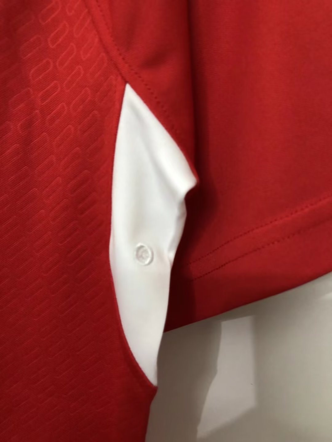 2004-05 Liverpool Home Retro Jersey
