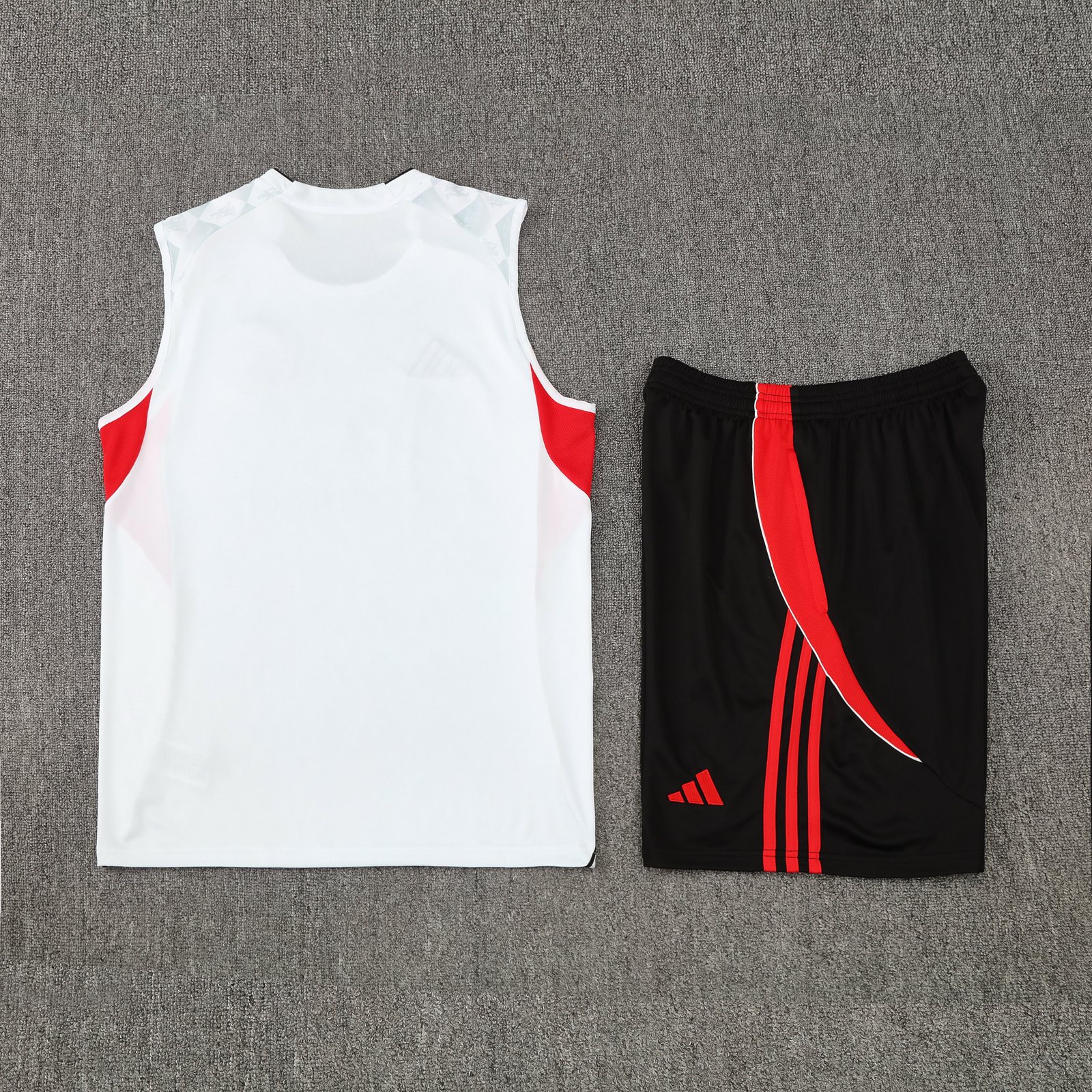 2025-26 Manchester United training vest jersey
