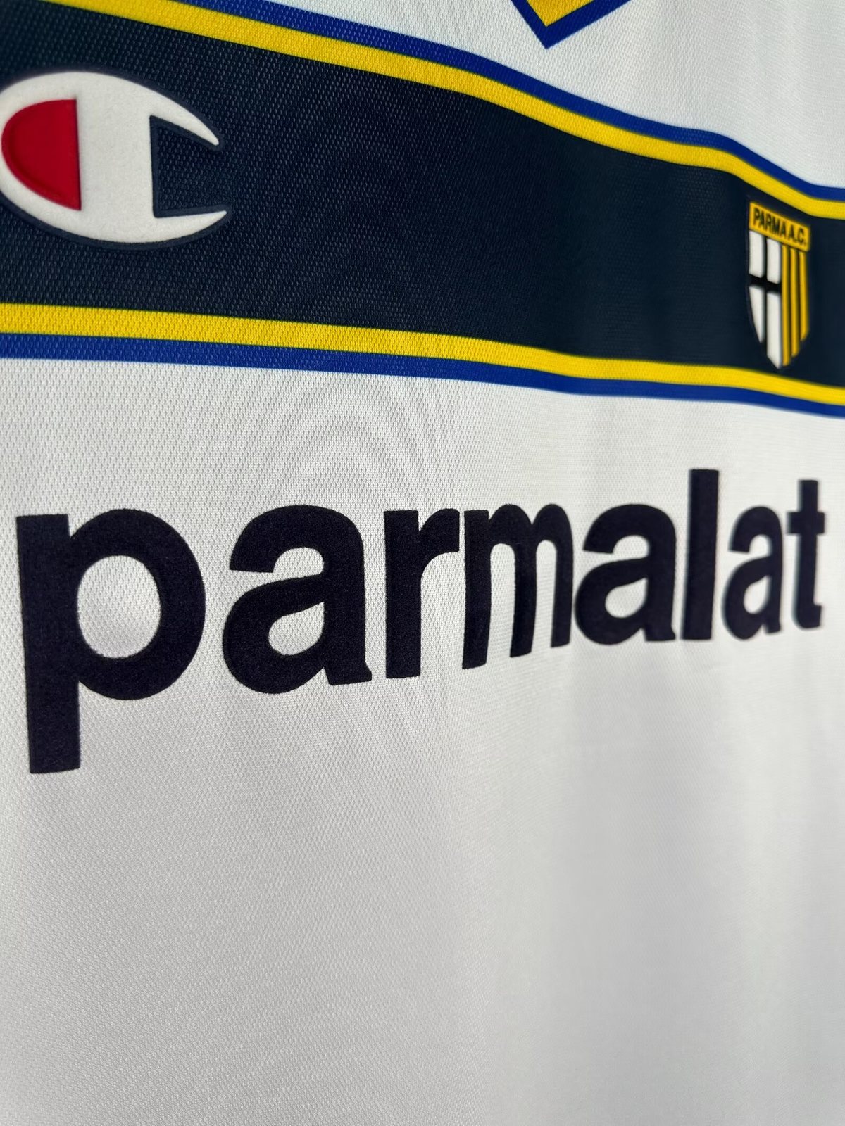 2002-03 Parma Away Retro Long-Sleeve Jersey