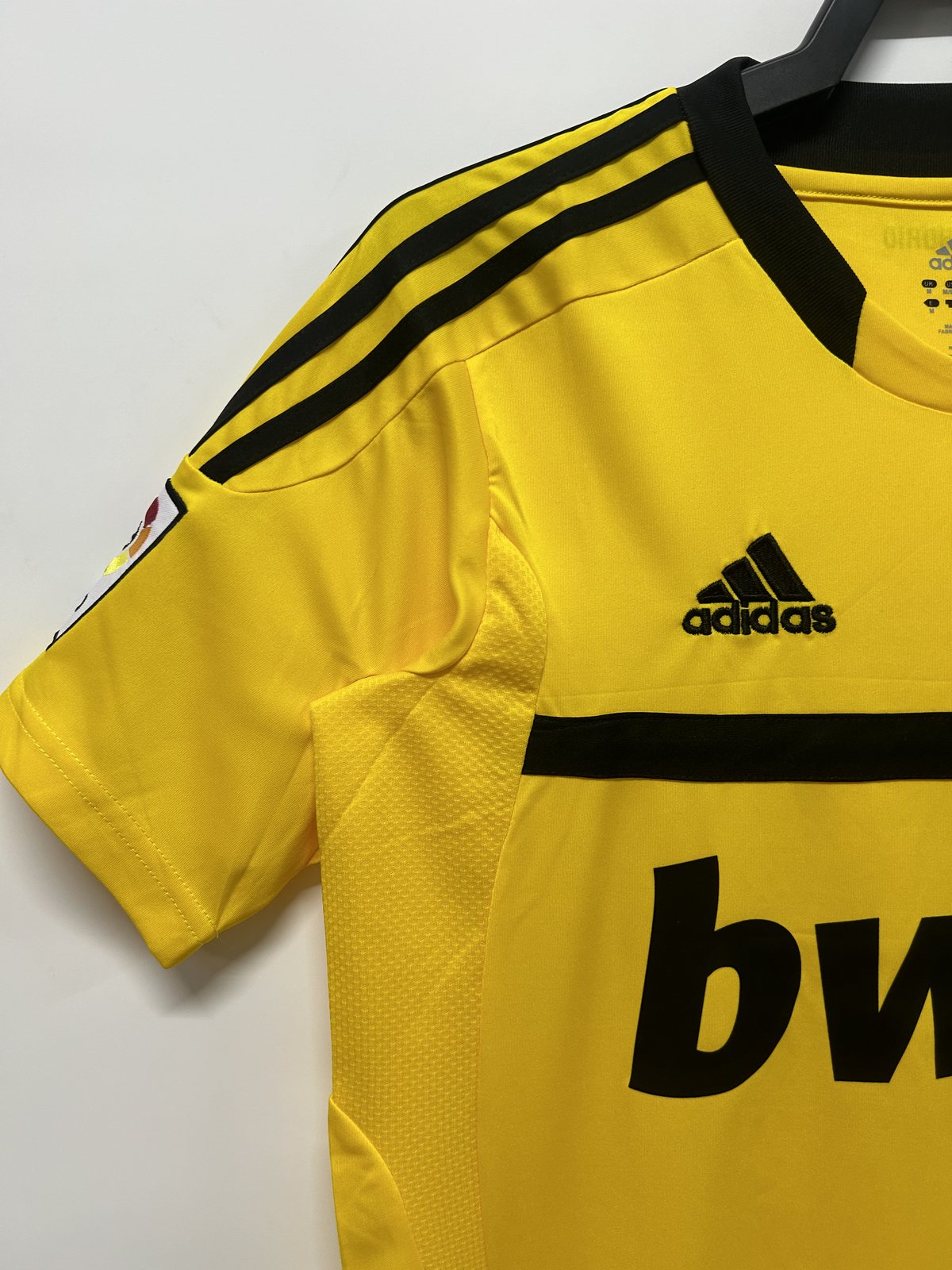 2011-12 Real Madrid Yellow Goalkeeper Retro Jersey