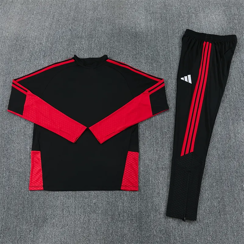 2026-27 Manchester United Black Half-Zip Training Kit