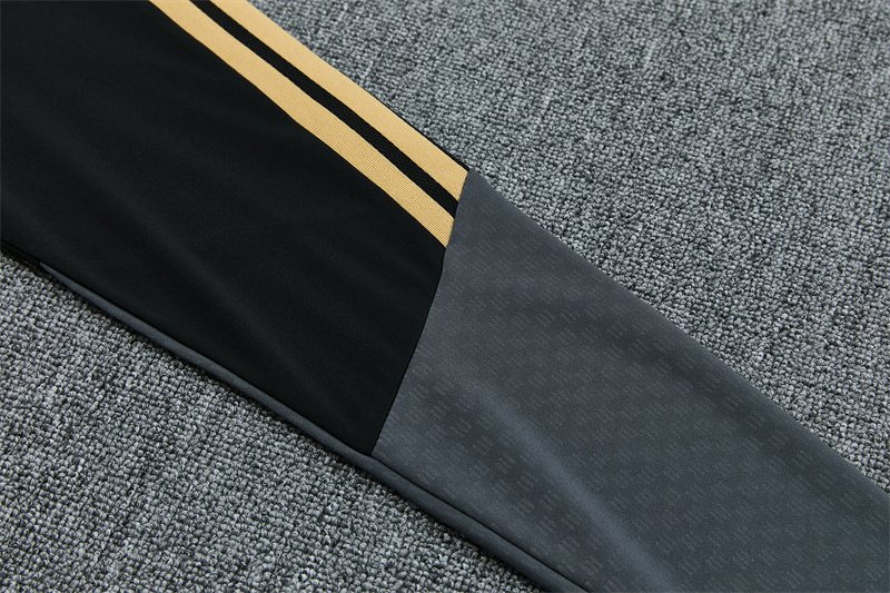 2026-27 Juventus Black Half-Zip Long-Sleeve Training Kit