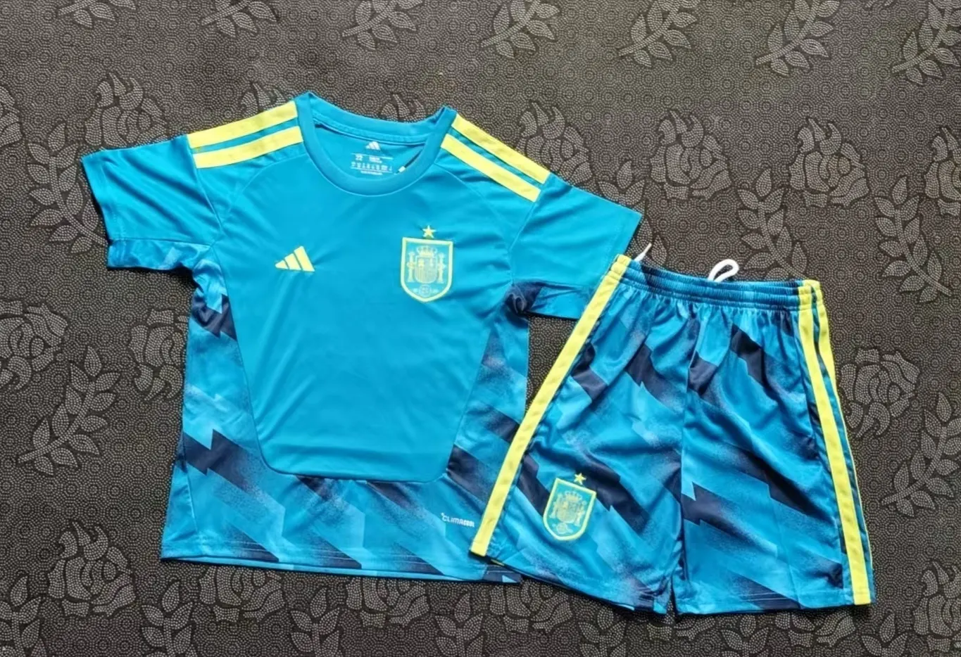 2026-27 Spain Goalkeeper Jersey - Kids'