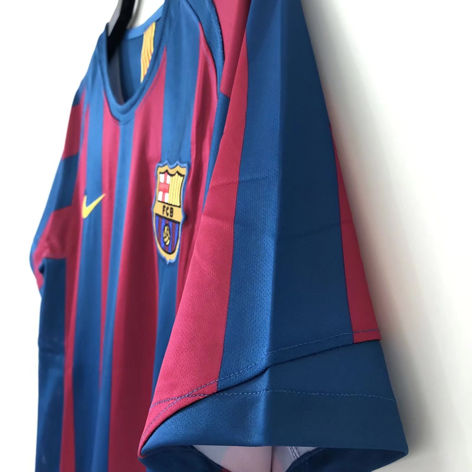 2005-06 Barcelona Home Retro Jersey - League Plate