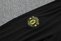 2025-26 Manchester United Black Half-Raised Training Jersey