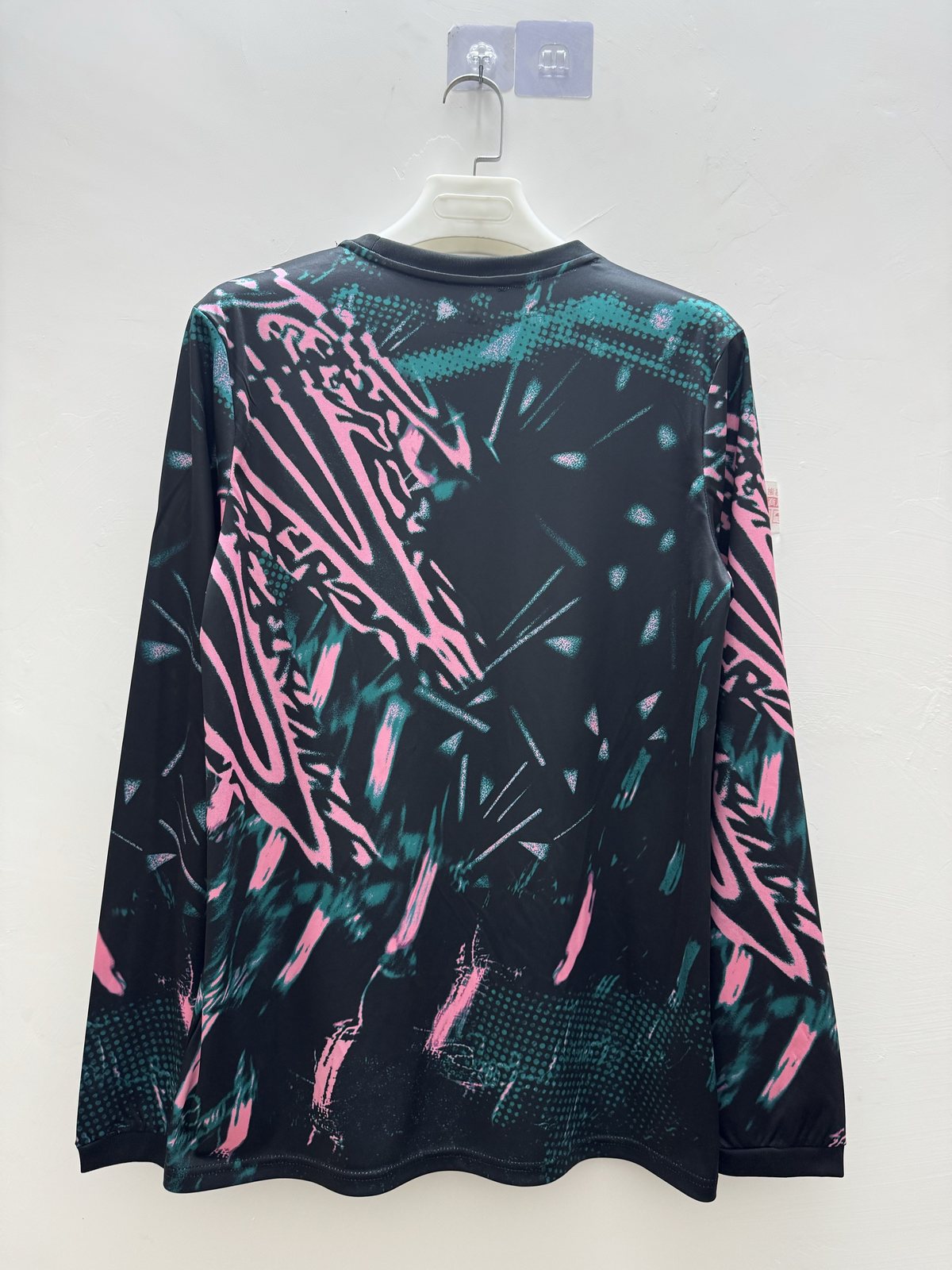 2026-27 Liverpool Training Long-Sleeve Kit - Fan Edition