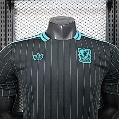 2025-26 Liverpool Casual Shirt - Player Edition
