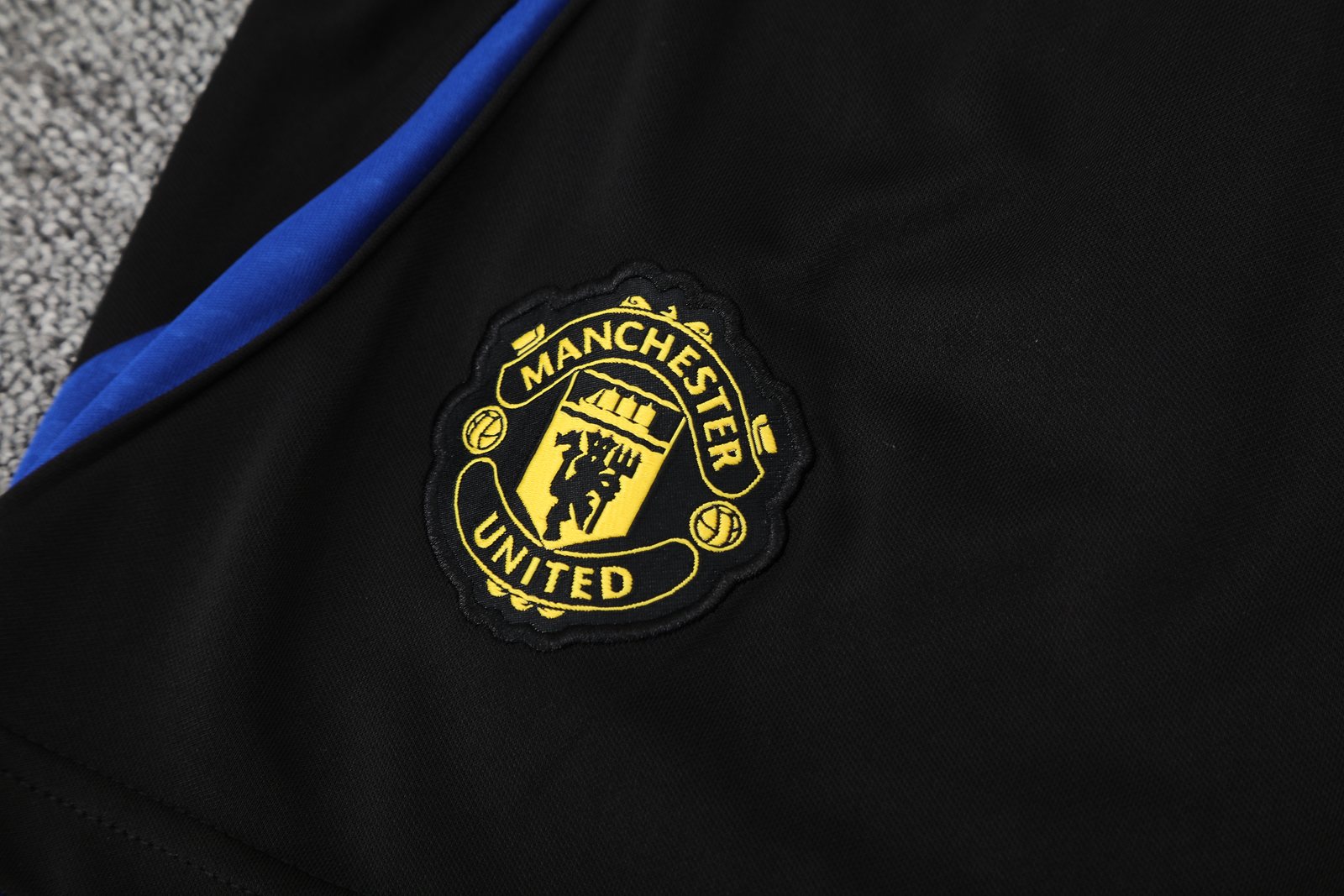 2025-26 Manchester United training vest jersey