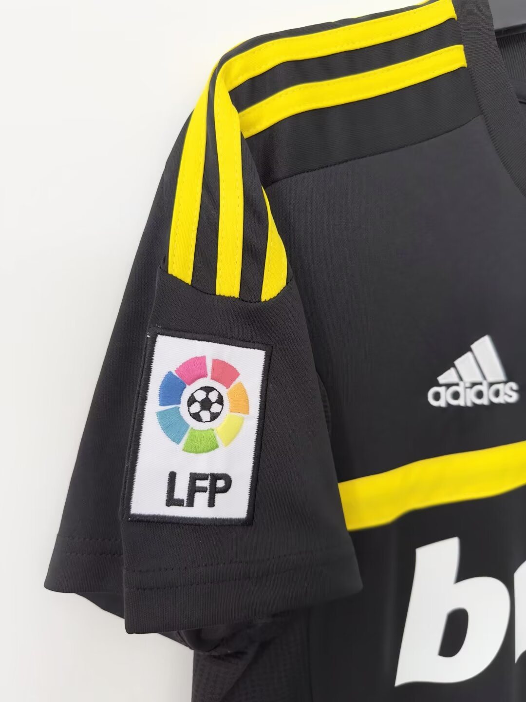 2011-12 Real Madrid Black Goalkeeper Retro Jersey