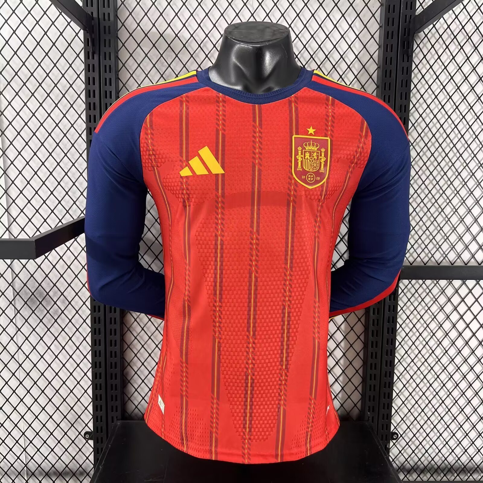 2026 Spain Home Long-Sleeve Jersey - Player Version