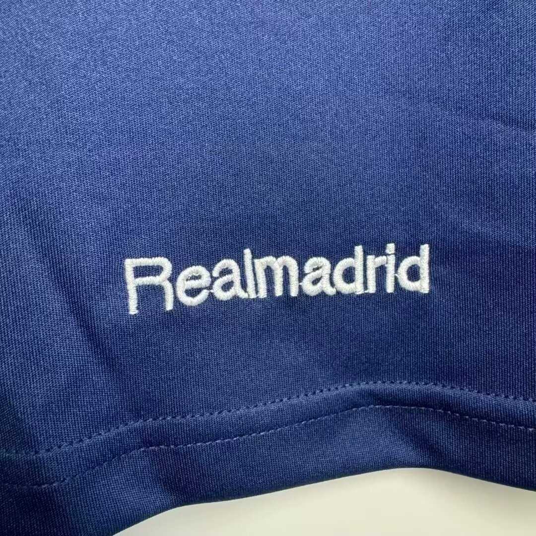 2005-06 Real Madrid Away Retro Jersey