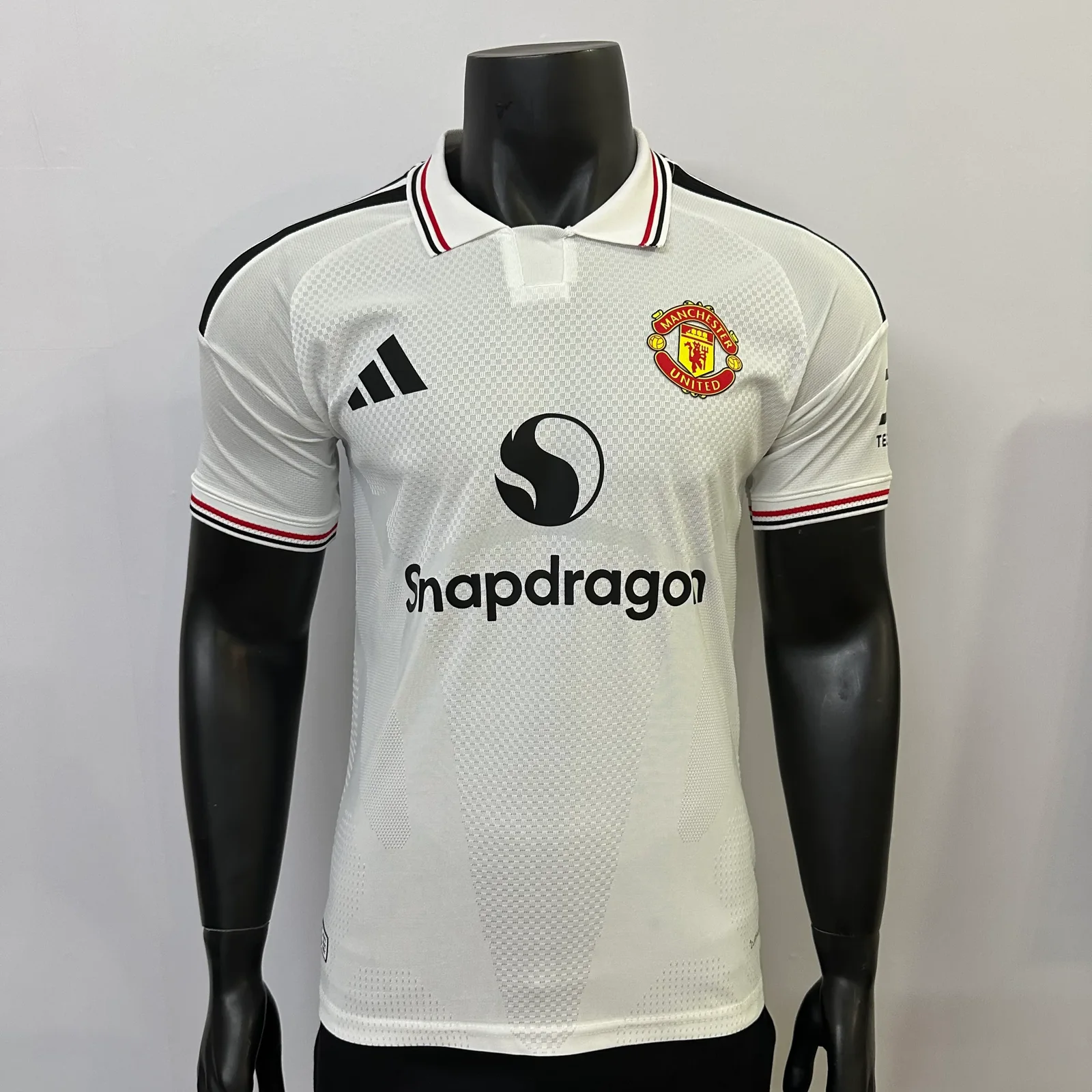 复制2026-27 Manchester United Goalkeeper Jersey - Player Version