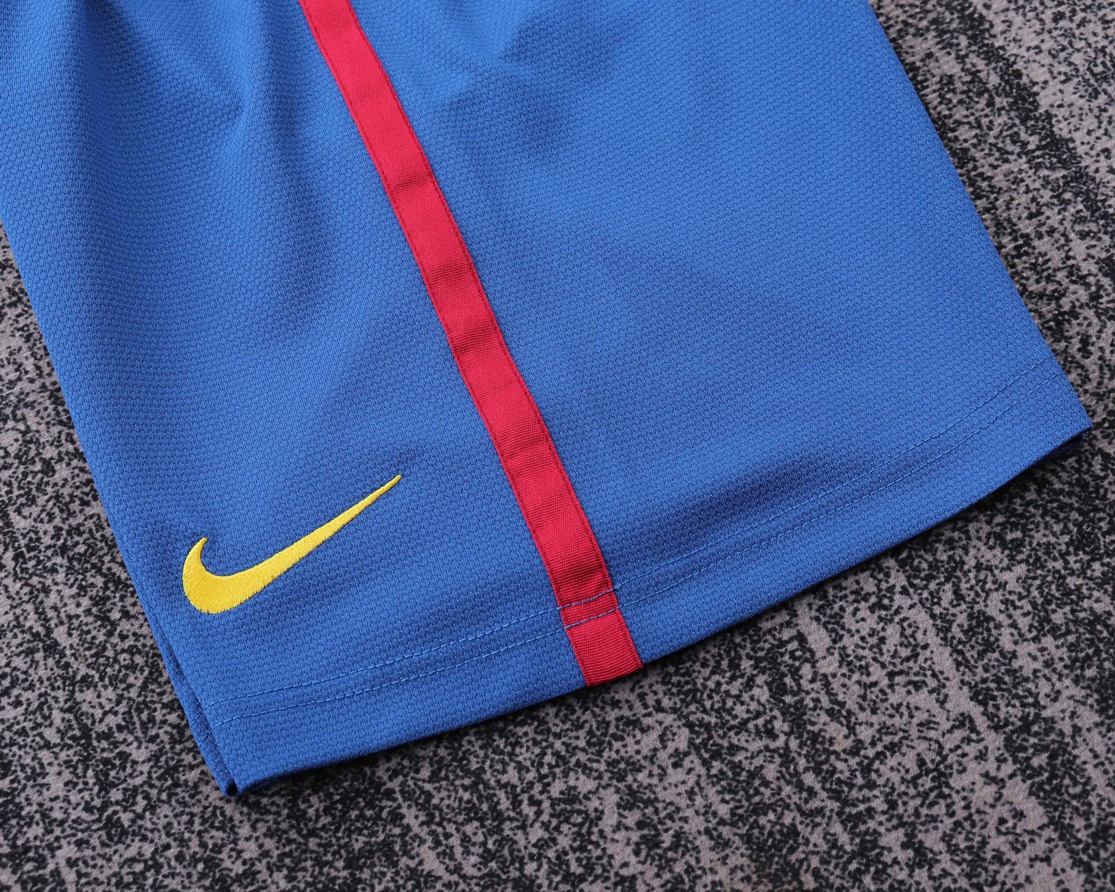 2006-07 Barcelona Home Retro Shirt - Kids