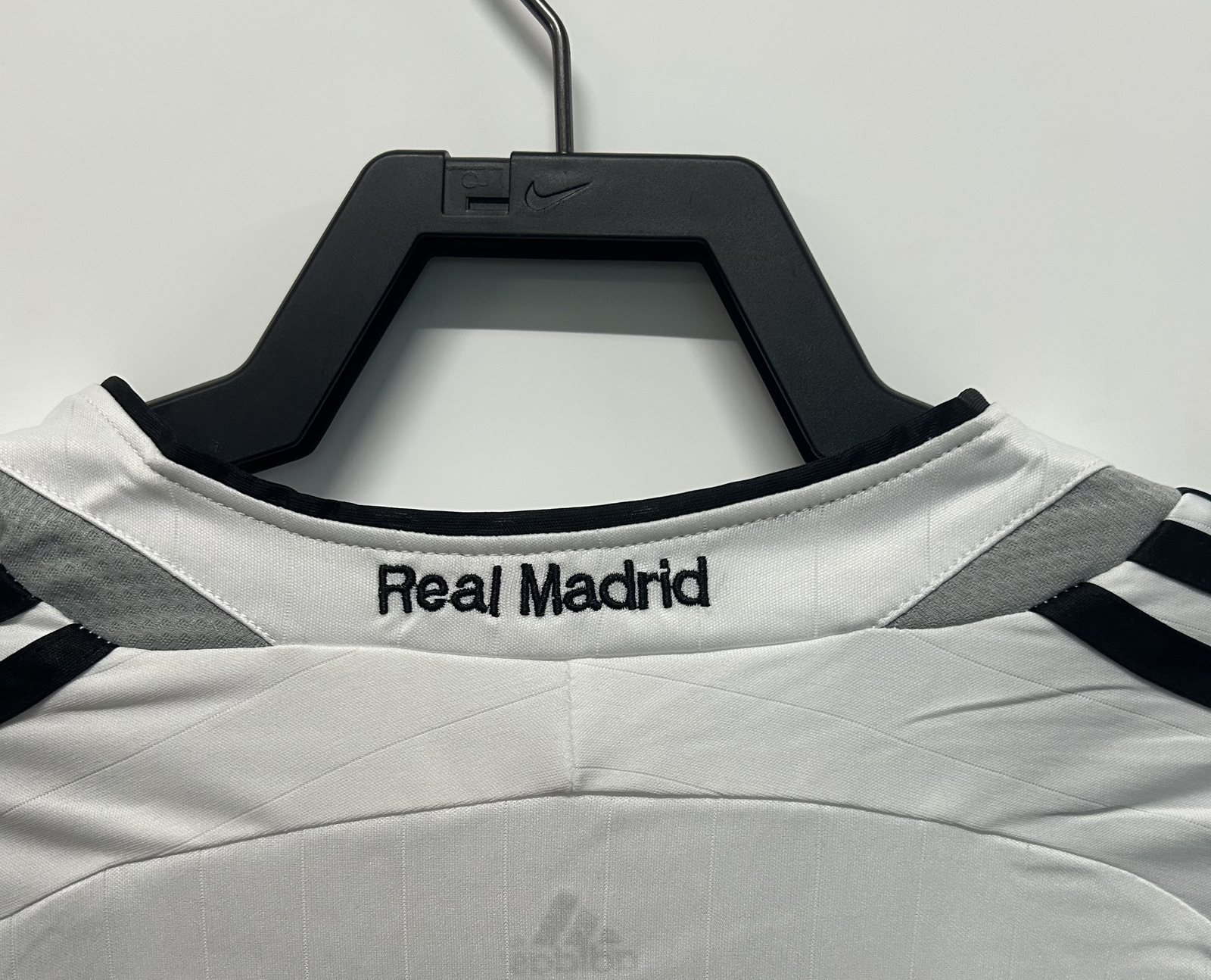 1998-00 Real Madrid Home Retro Jersey
