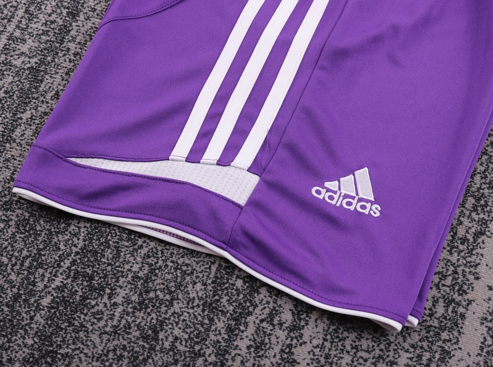 2006-07 Real Madrid Away Shirt – Kids