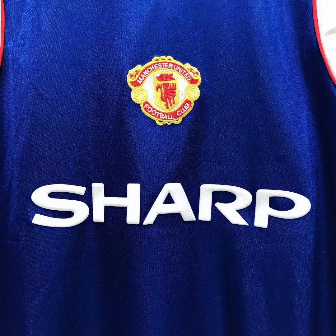 1985 Manchester United away retro jersey