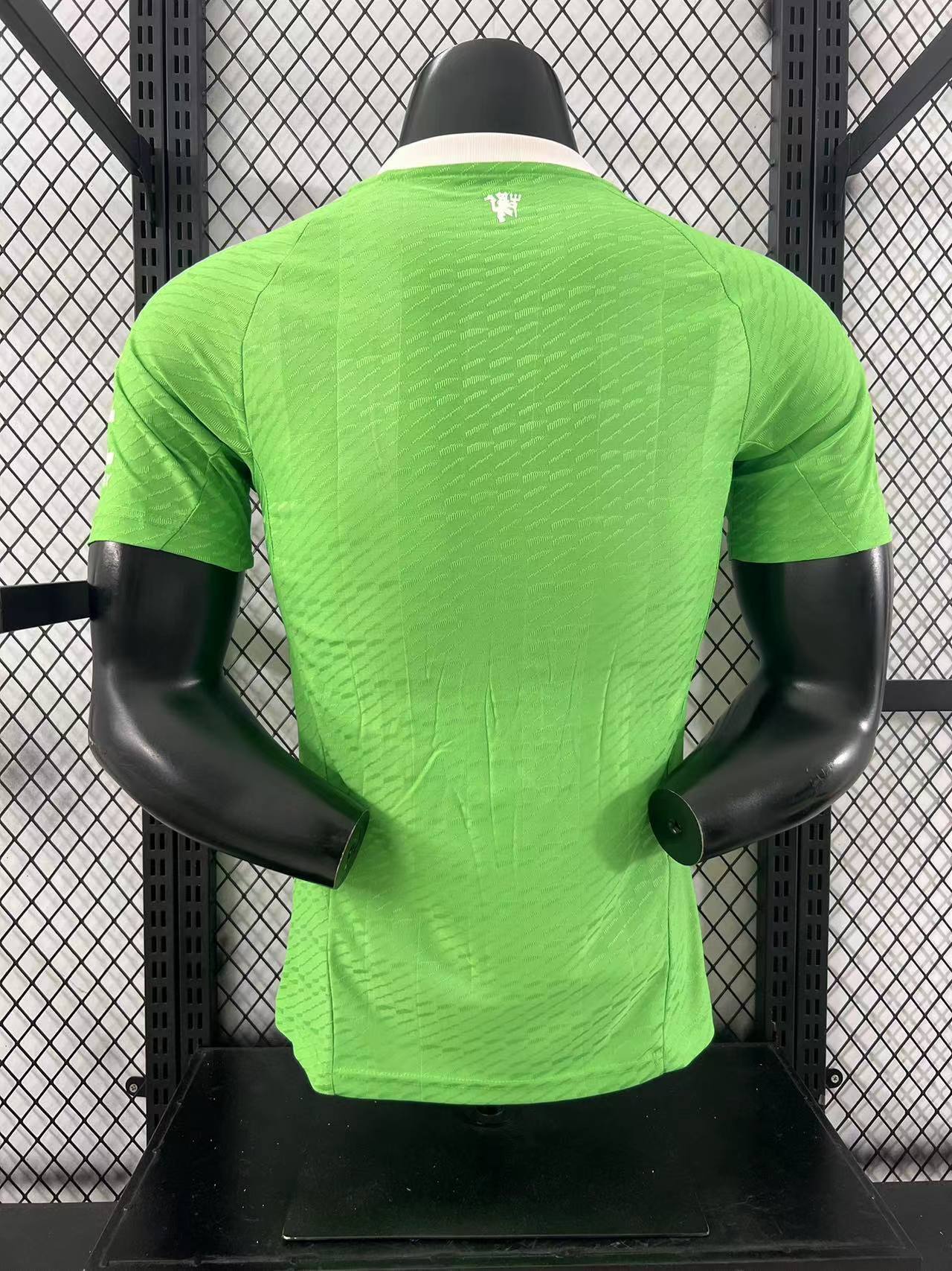 2025-26 Manchester United Goalkeeper Jersey – Player Version