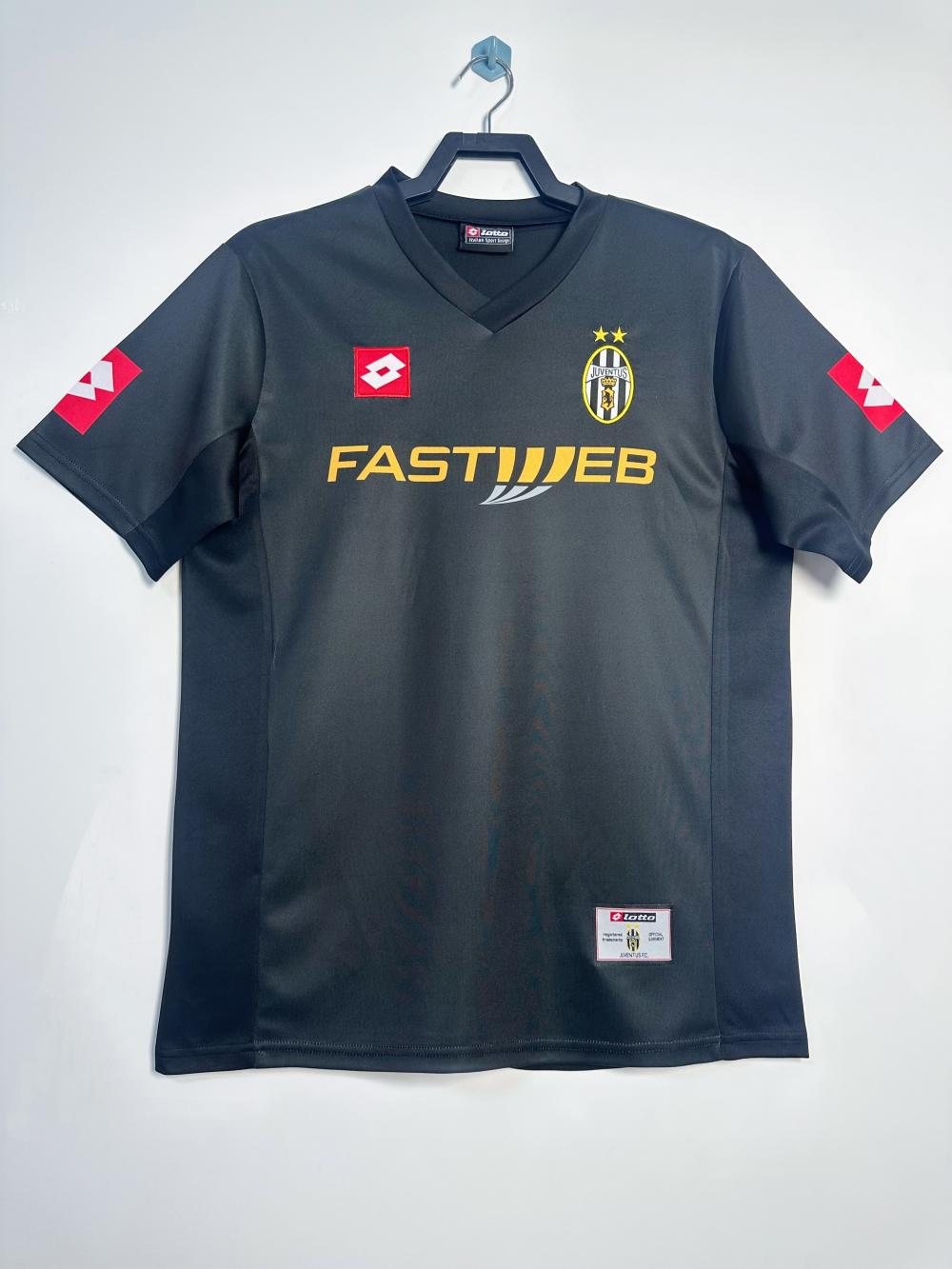 2001-02 Juventus Away Retro Jersey