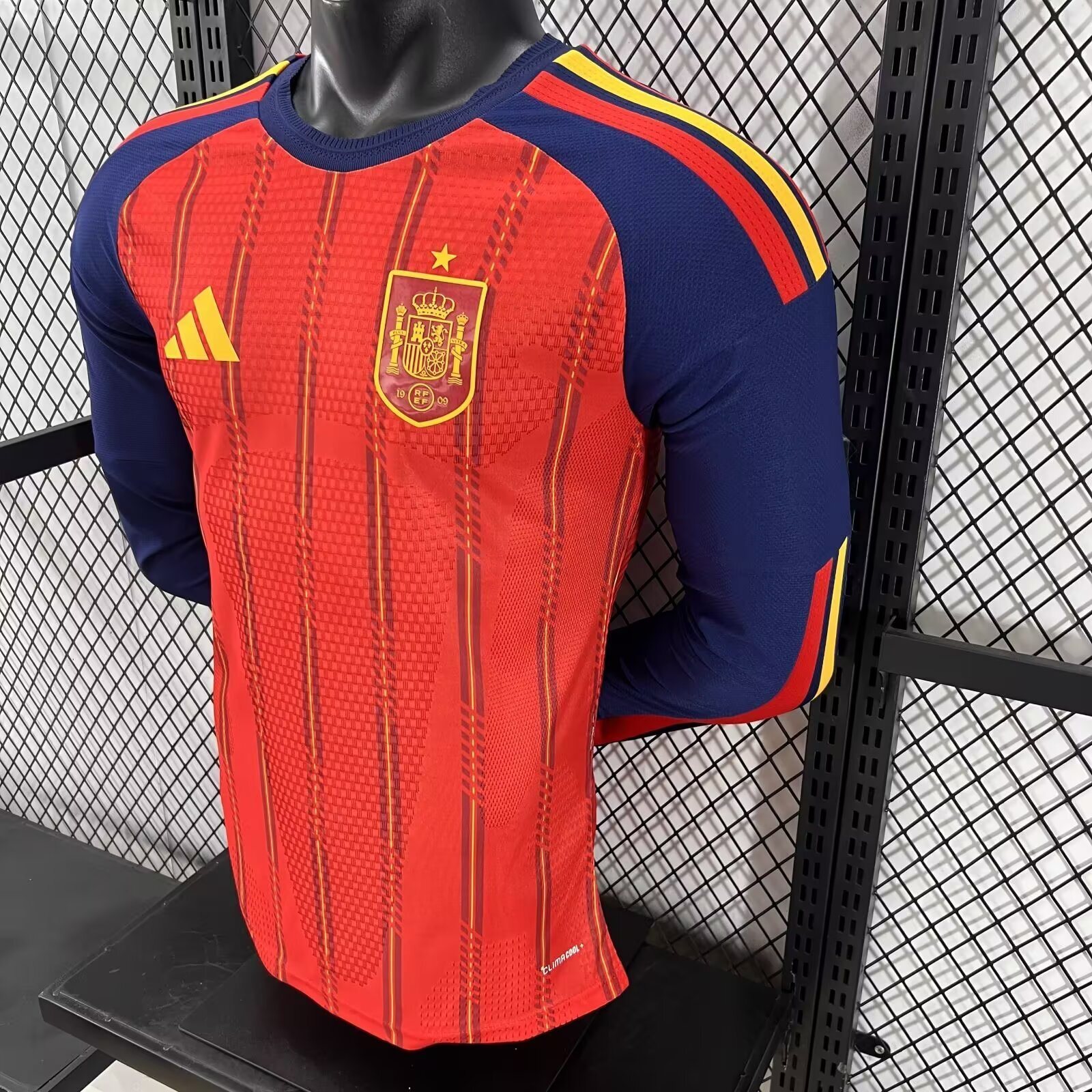 2026 Spain Home Long-Sleeve Jersey - Player Version