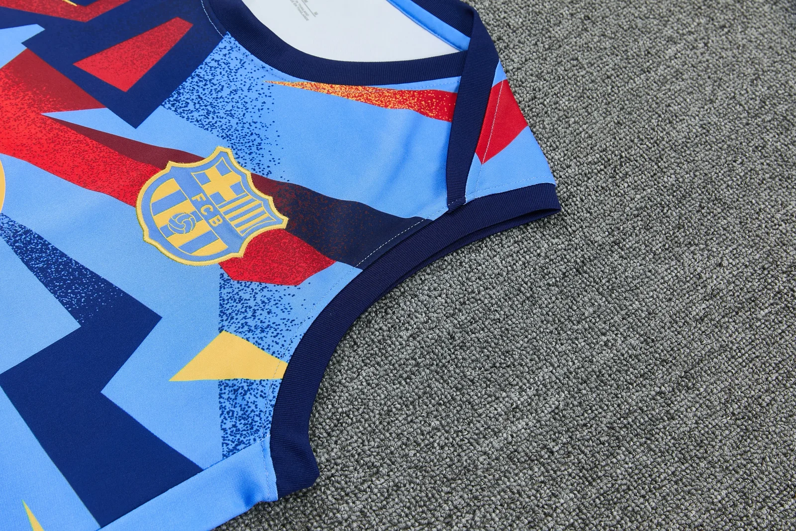 2025-26 Barcelona vest training jersey